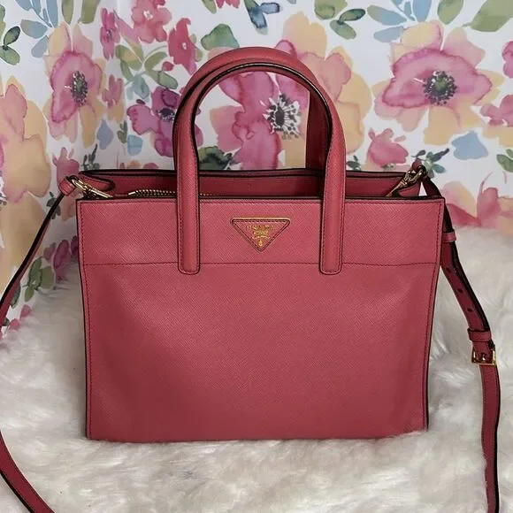 💯Authentic Prada Soft Triple Pocket Convertible Tote Safiano🍀 - Picture 12 of 17